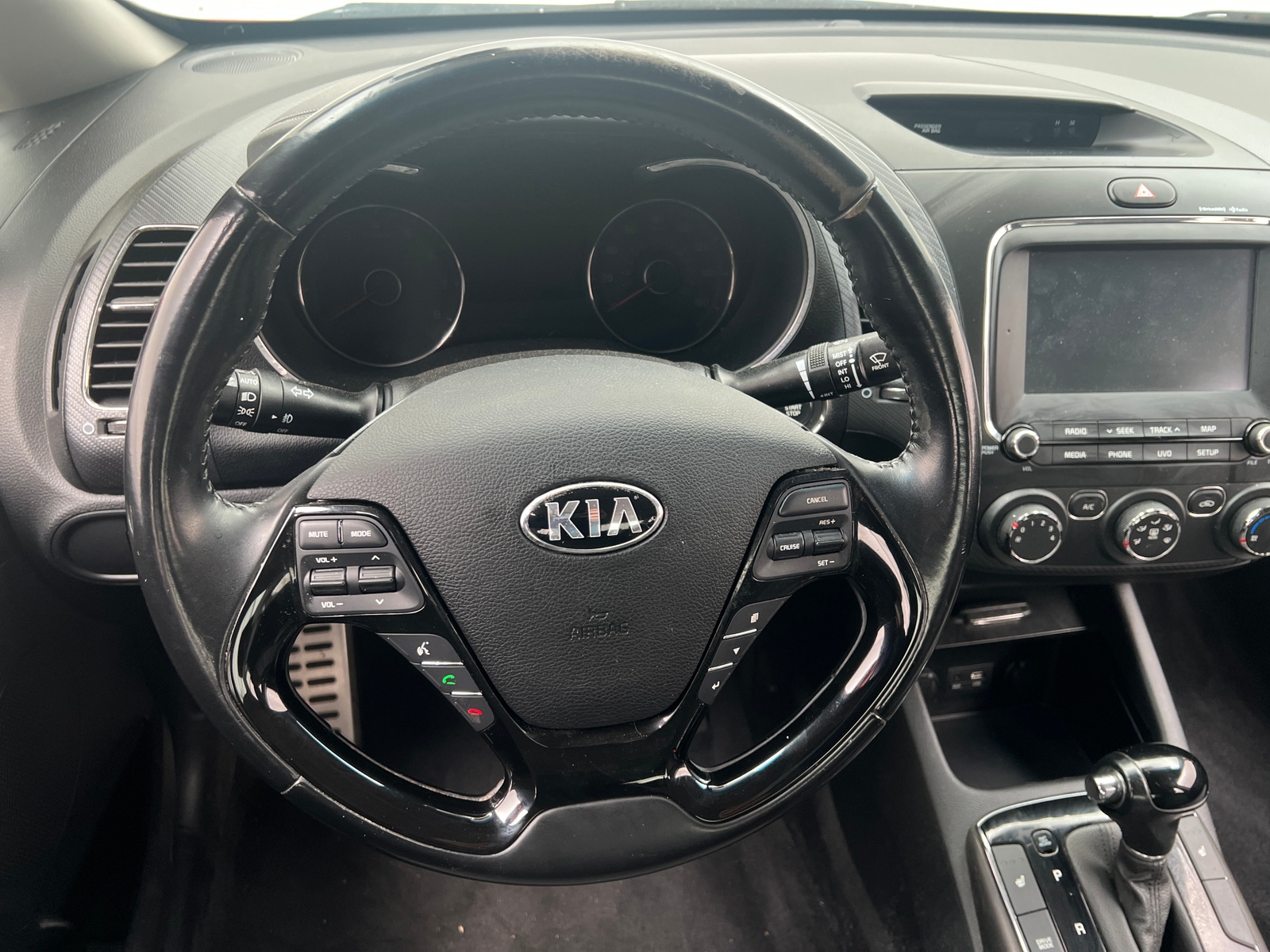 Thumbnail: 2017 Kia Forte - 4