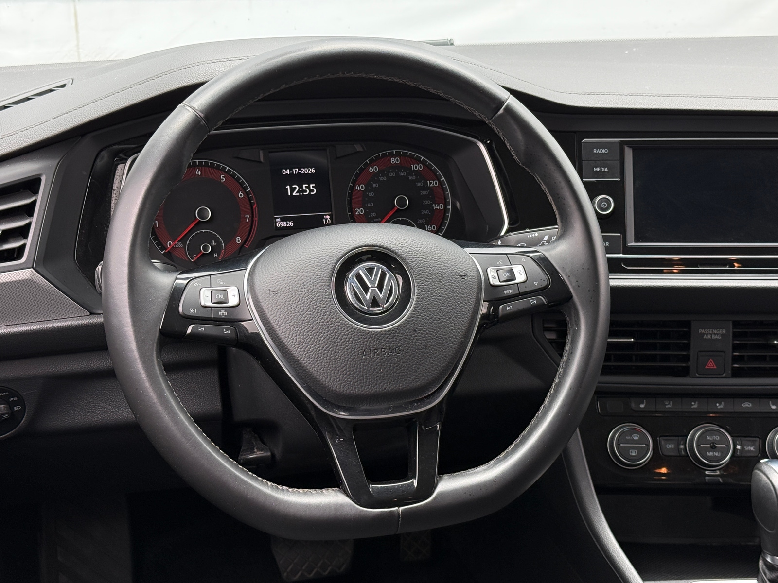 Thumbnail: 2019 Volkswagen Jetta - 4