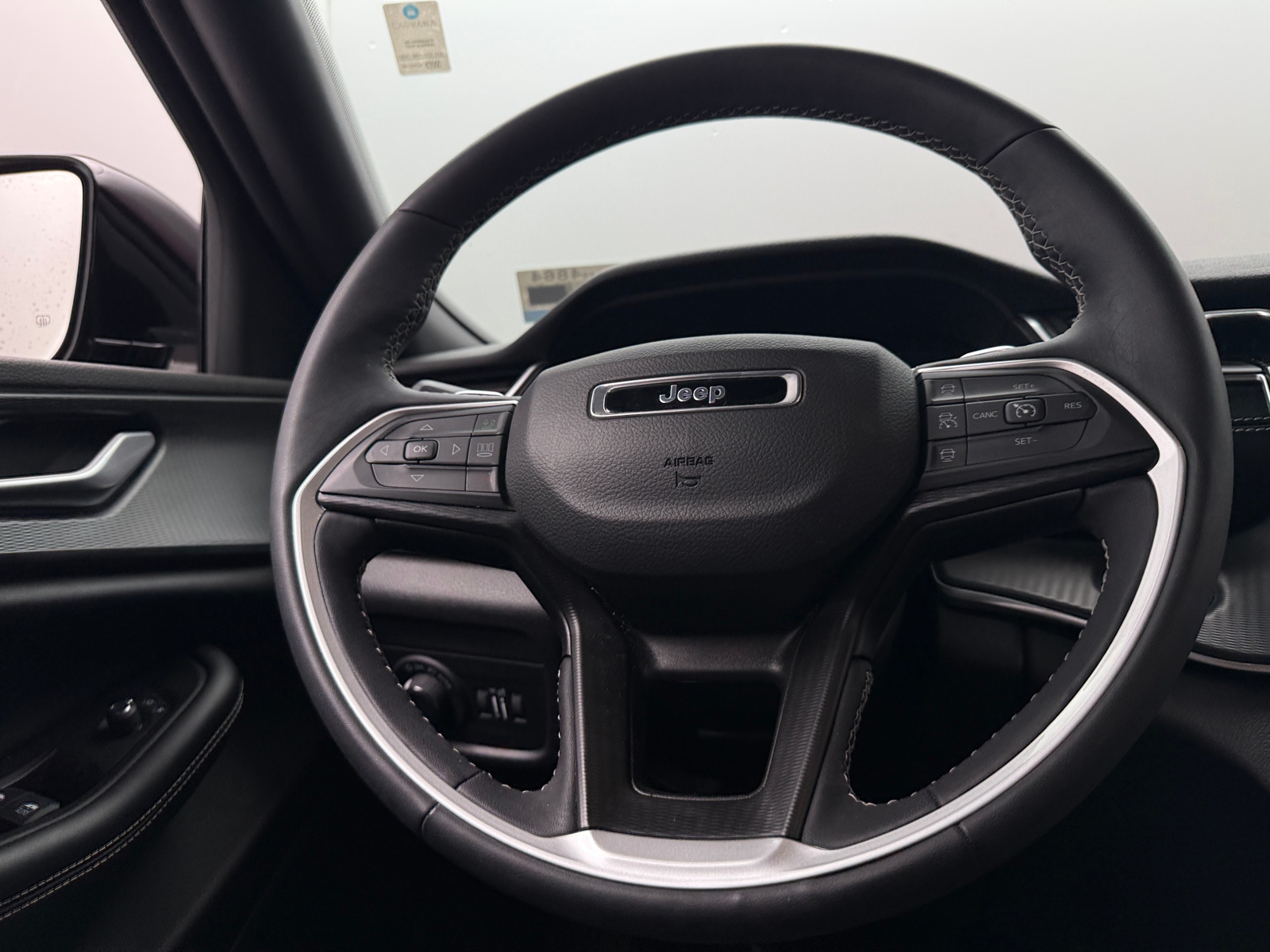 Thumbnail: 2023 Jeep Grand Cherokee - 4