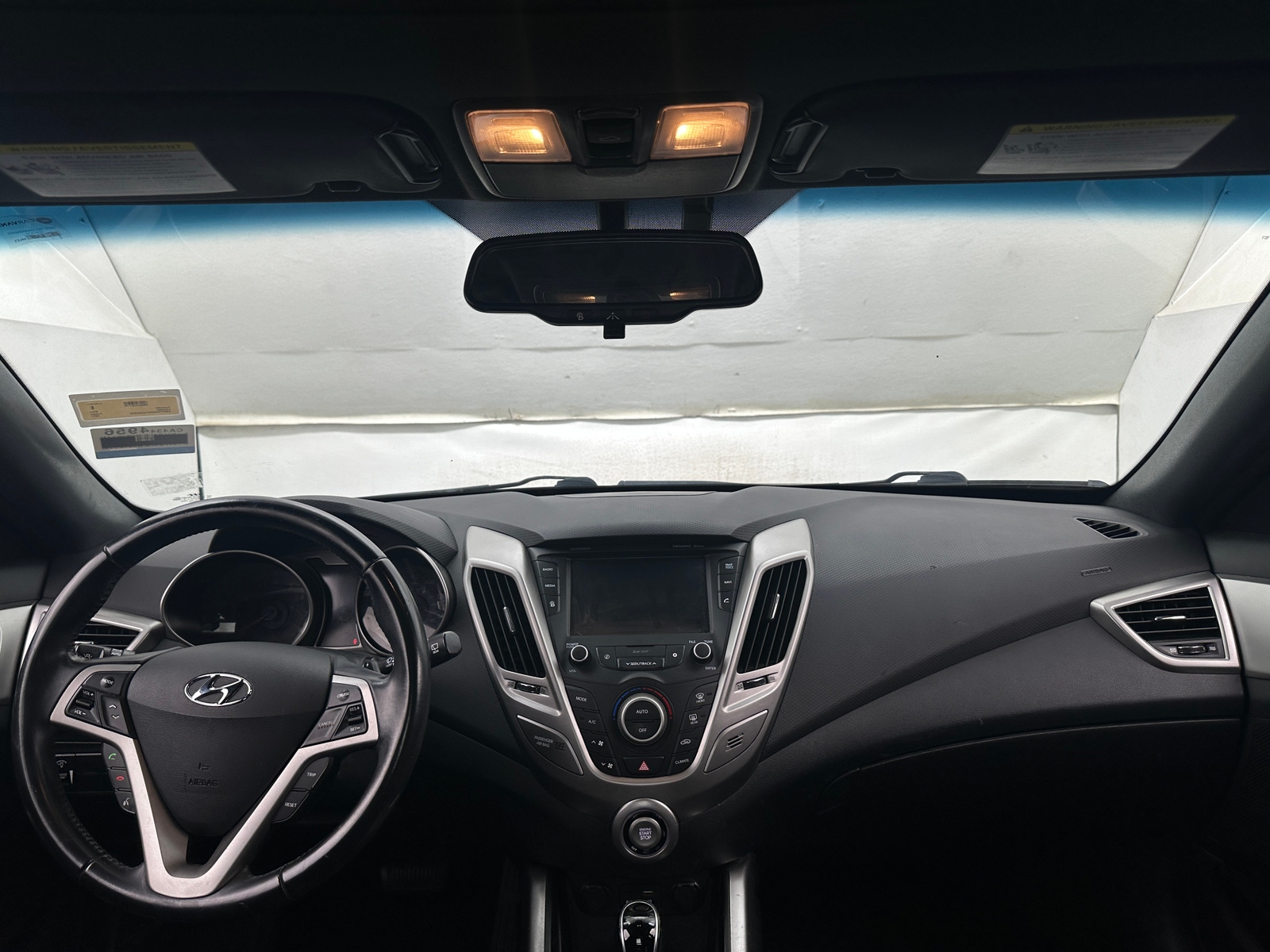 Thumbnail: 2017 Hyundai Veloster - 3