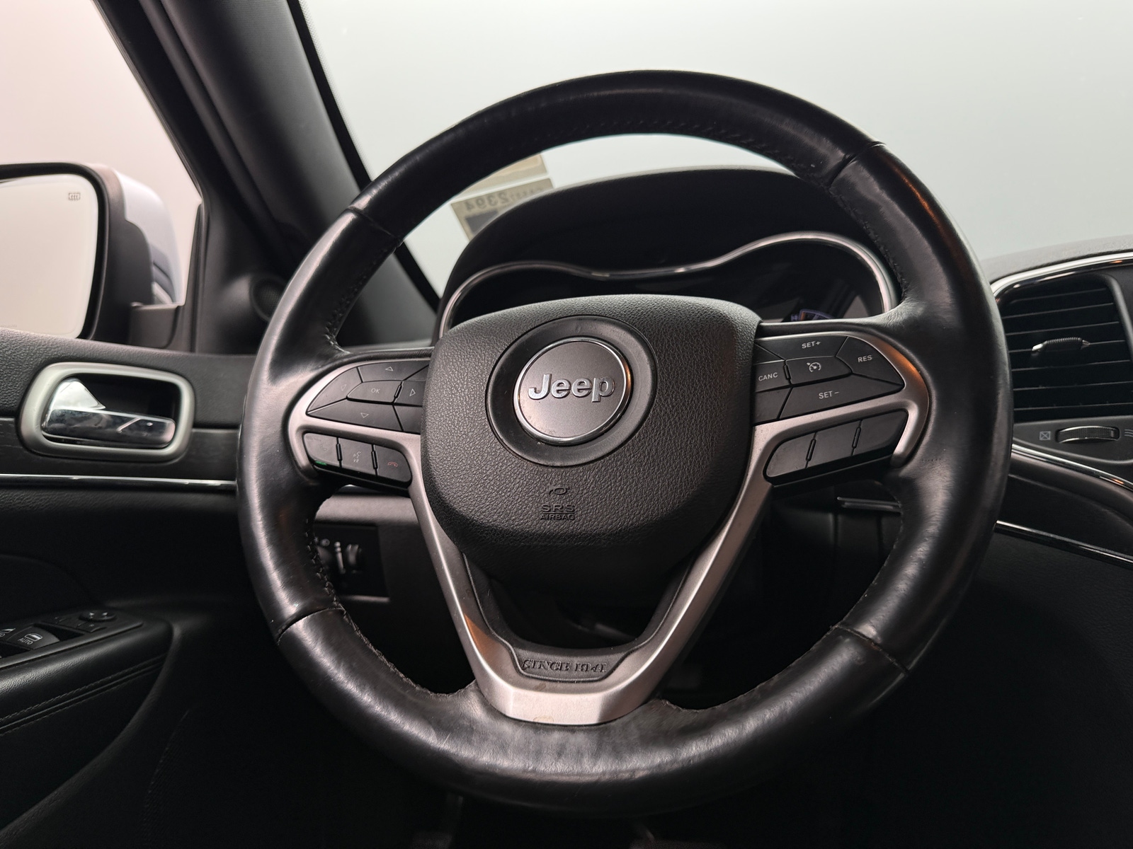 Thumbnail: 2018 Jeep Grand Cherokee - 4