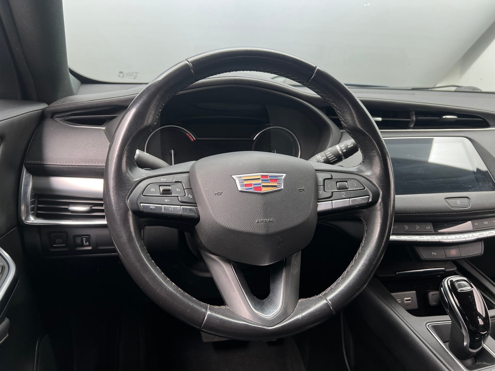 Thumbnail: 2022 Cadillac XT4 - 4