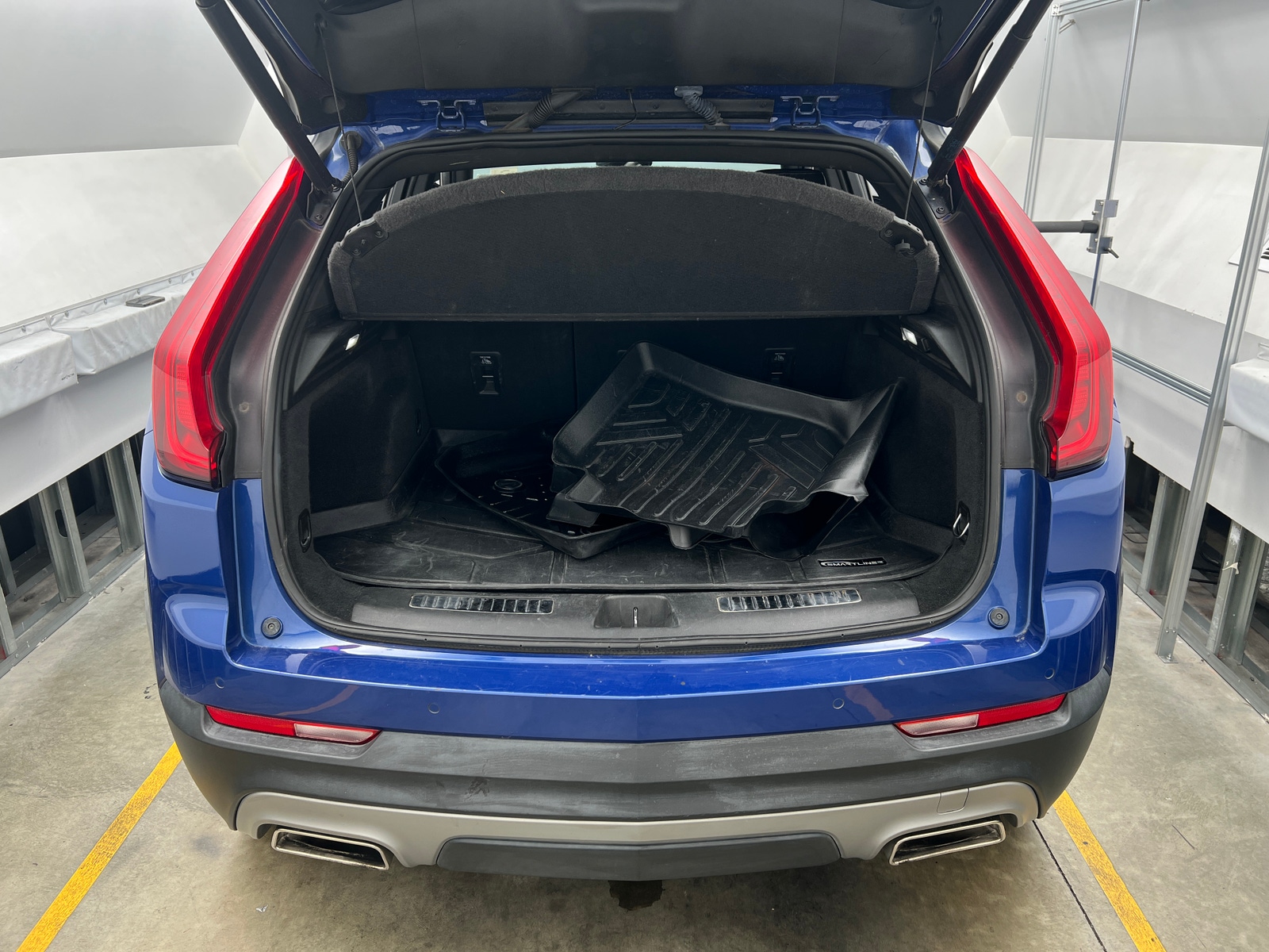 Thumbnail: 2022 Cadillac XT4 - 6