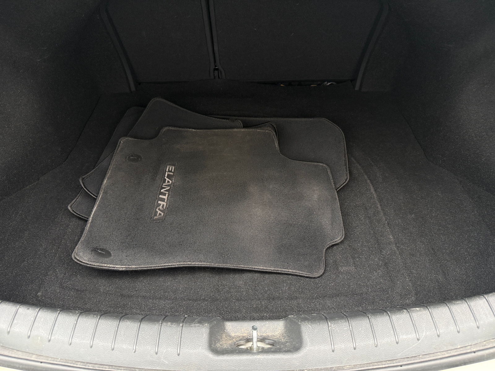 Thumbnail: 2017 Hyundai Elantra - 7