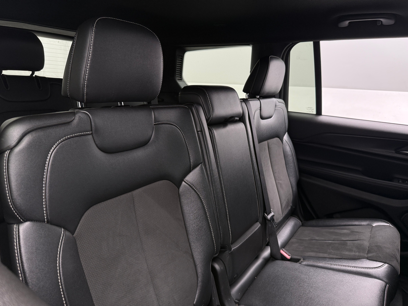 Thumbnail: 2024 Jeep Grand Cherokee L - 5