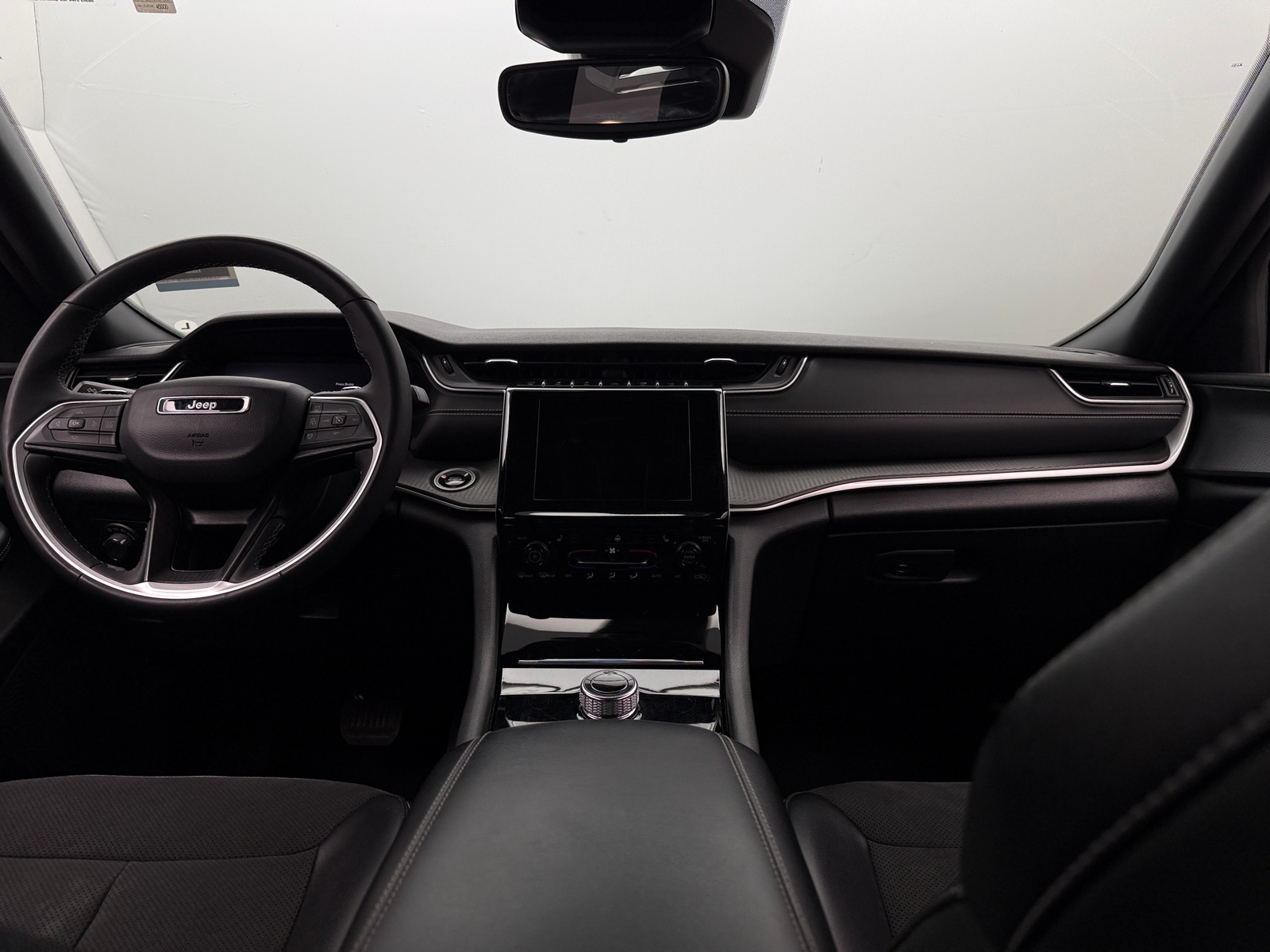 Thumbnail: 2024 Jeep Grand Cherokee L - 2