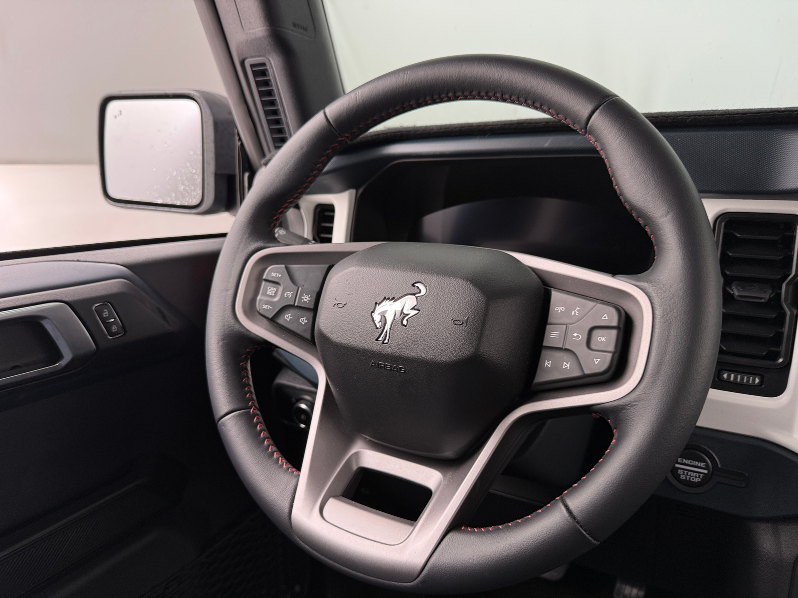 Thumbnail: 2025 Ford Bronco - 5