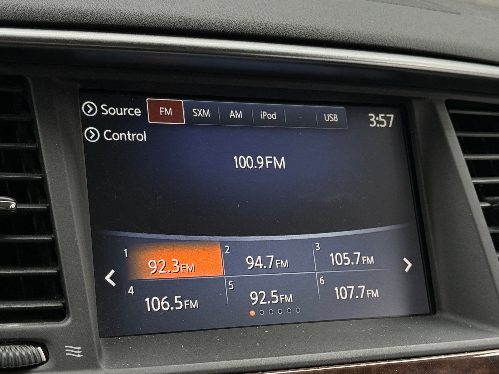 Thumbnail: 2020 Nissan Armada - 3