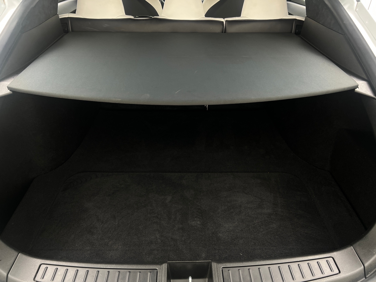 Thumbnail: 2019 Tesla Model S - 6