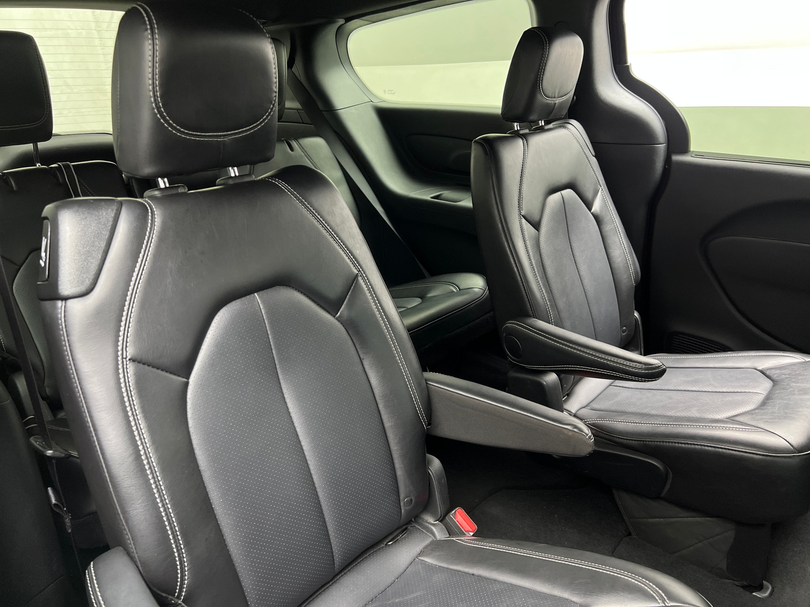 Thumbnail: 2025 Chrysler Pacifica - 5