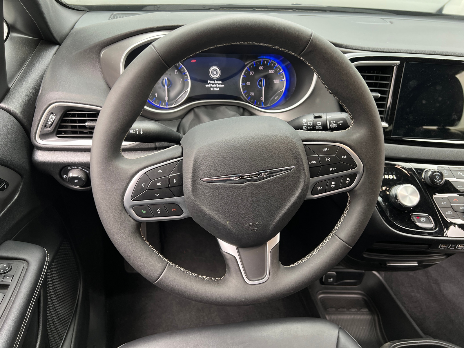 Thumbnail: 2025 Chrysler Pacifica - 4