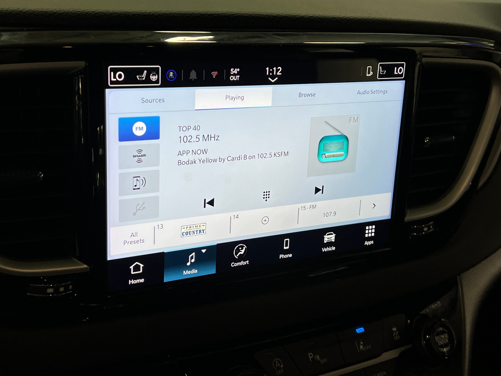 Thumbnail: 2025 Chrysler Pacifica - 3