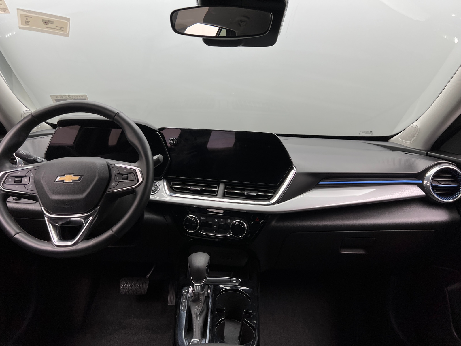 Thumbnail: 2025 Chevrolet Trax - 3