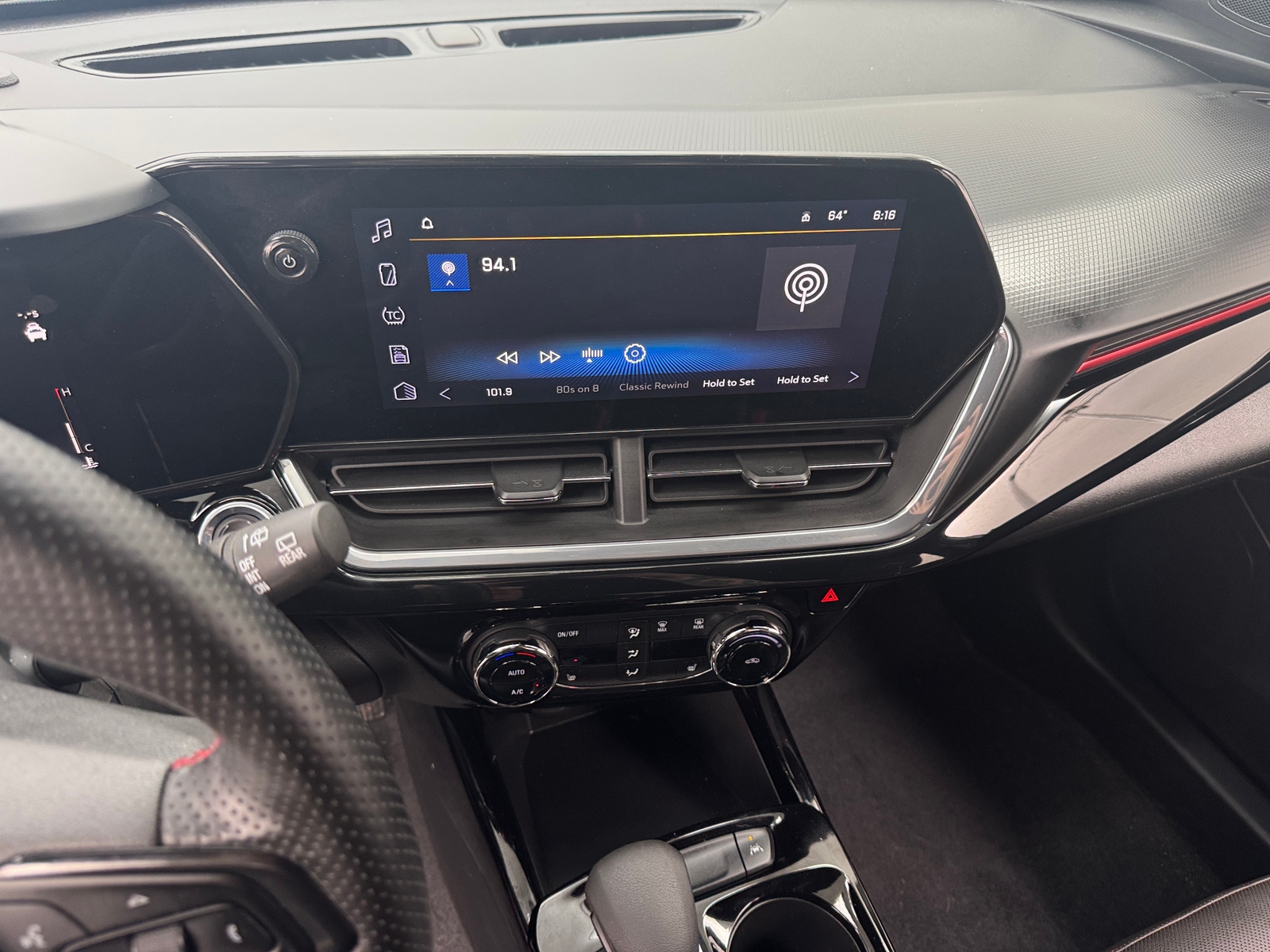 Thumbnail: 2024 Chevrolet Trax - 3