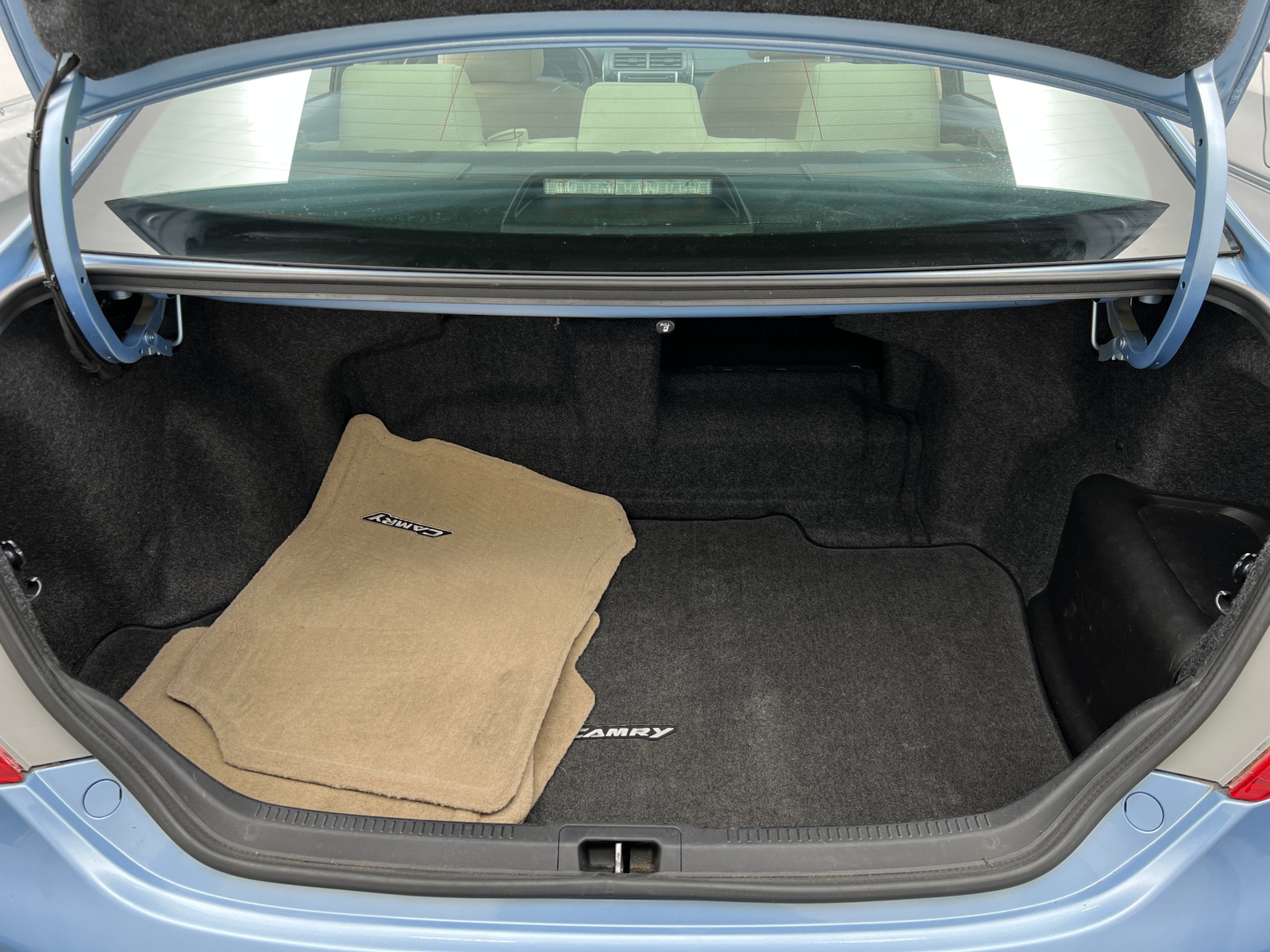 Thumbnail: 2012 Toyota Camry - 7