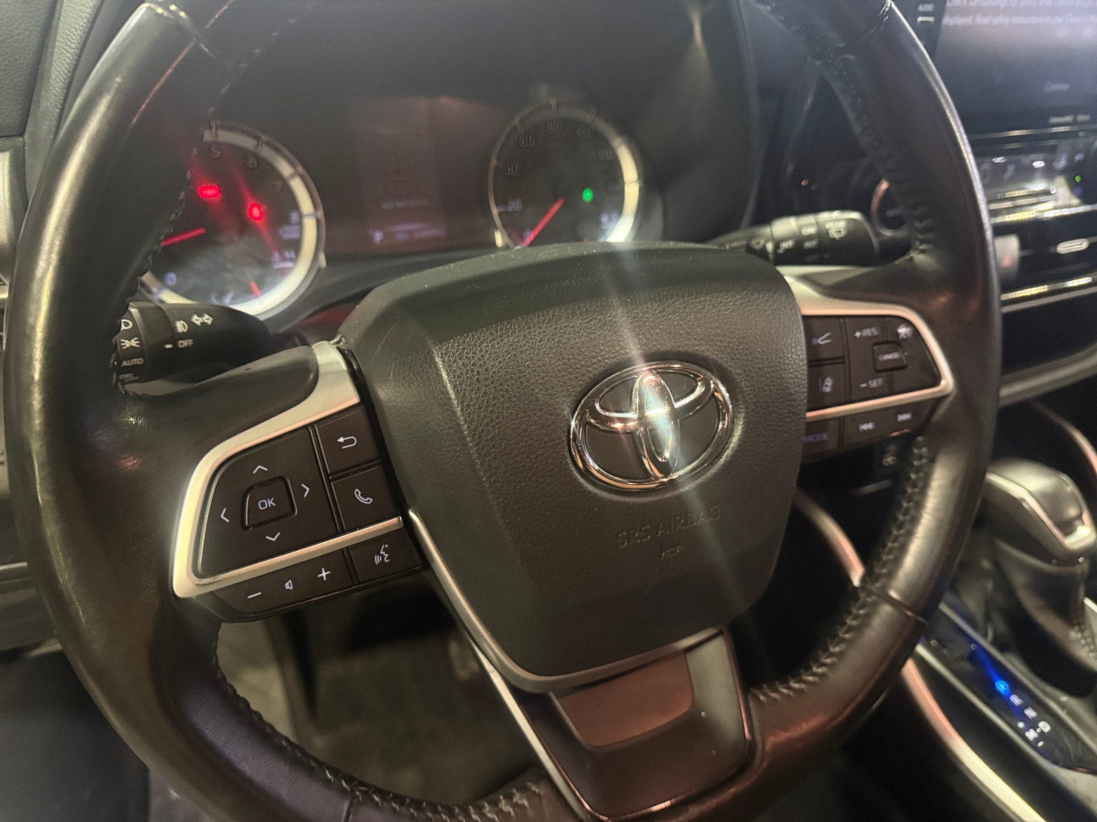 Thumbnail: 2022 Toyota Highlander - 5