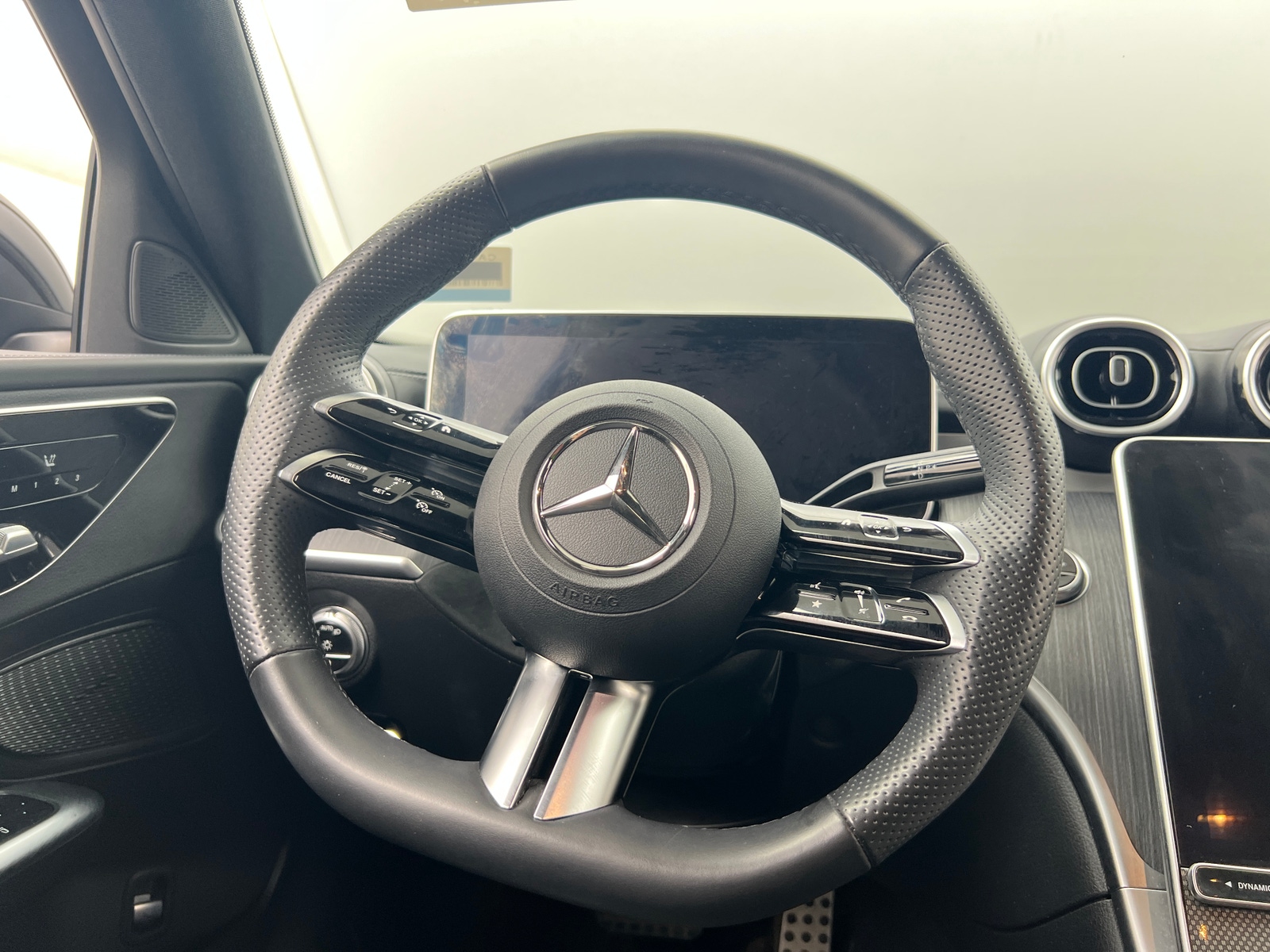 Thumbnail: 2023 Mercedes-Benz C-Class - 4