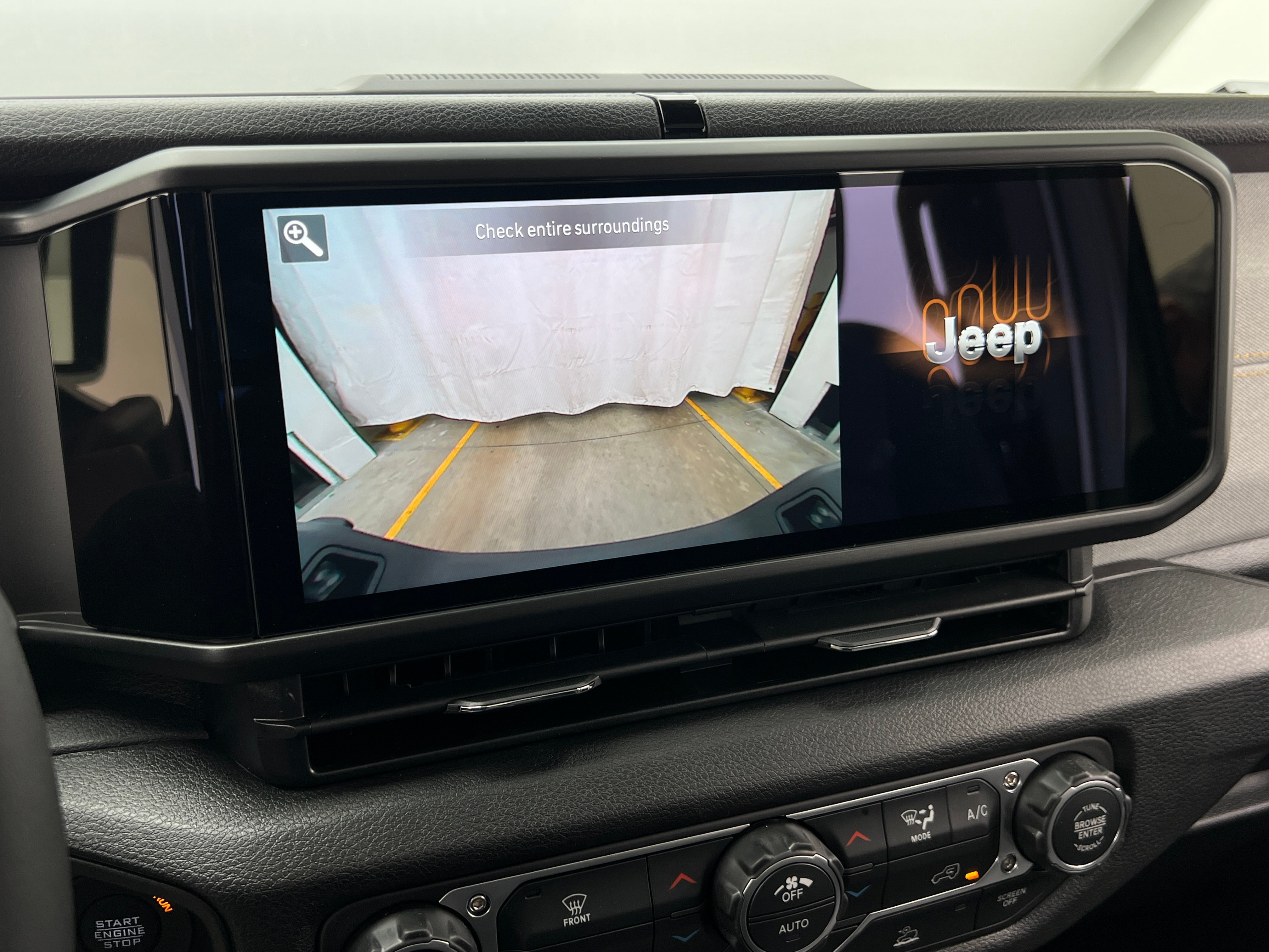 2026 Jeep Gladiator Willys - Photo 14