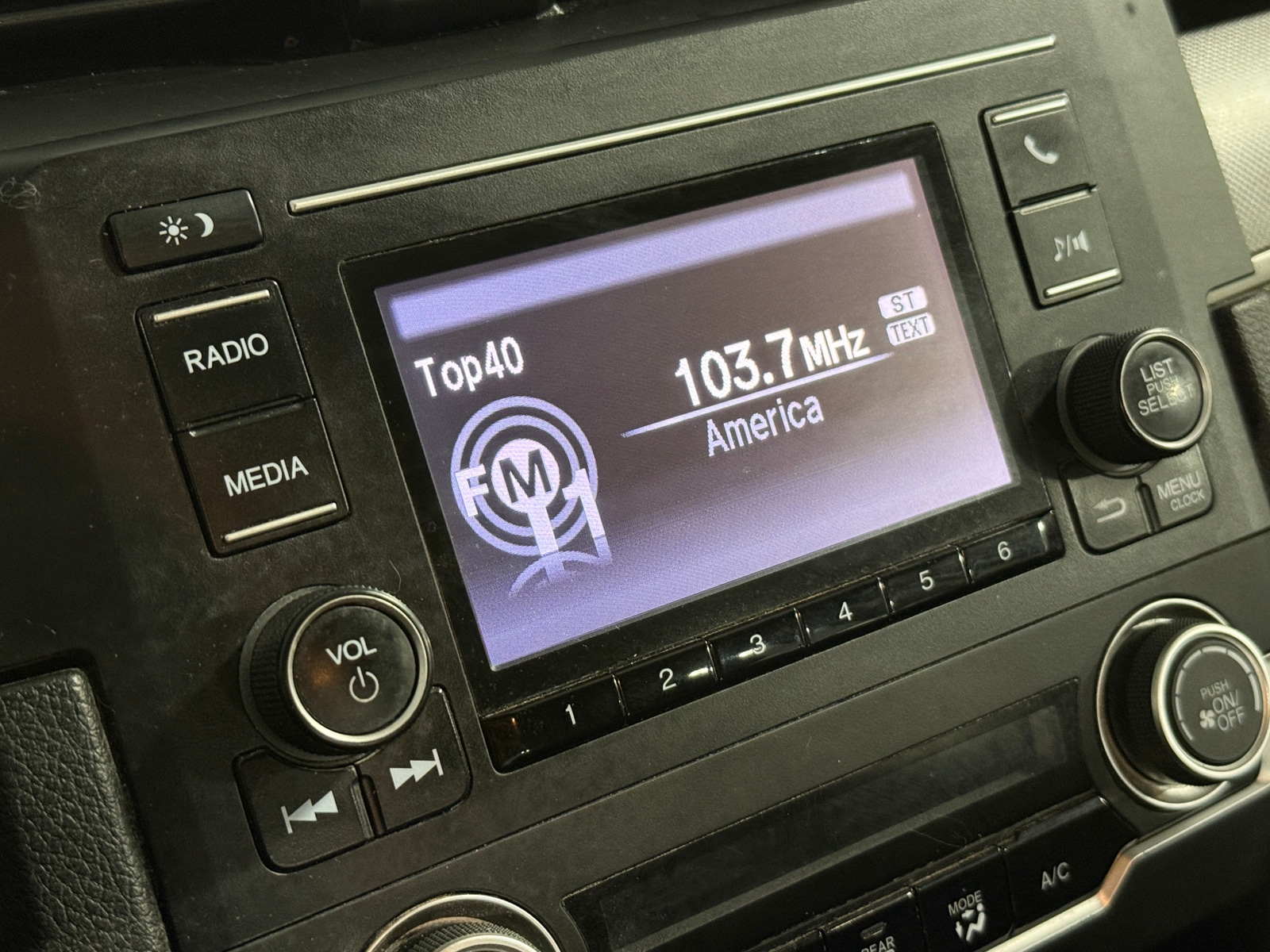 Thumbnail: 2017 Honda Civic - 4