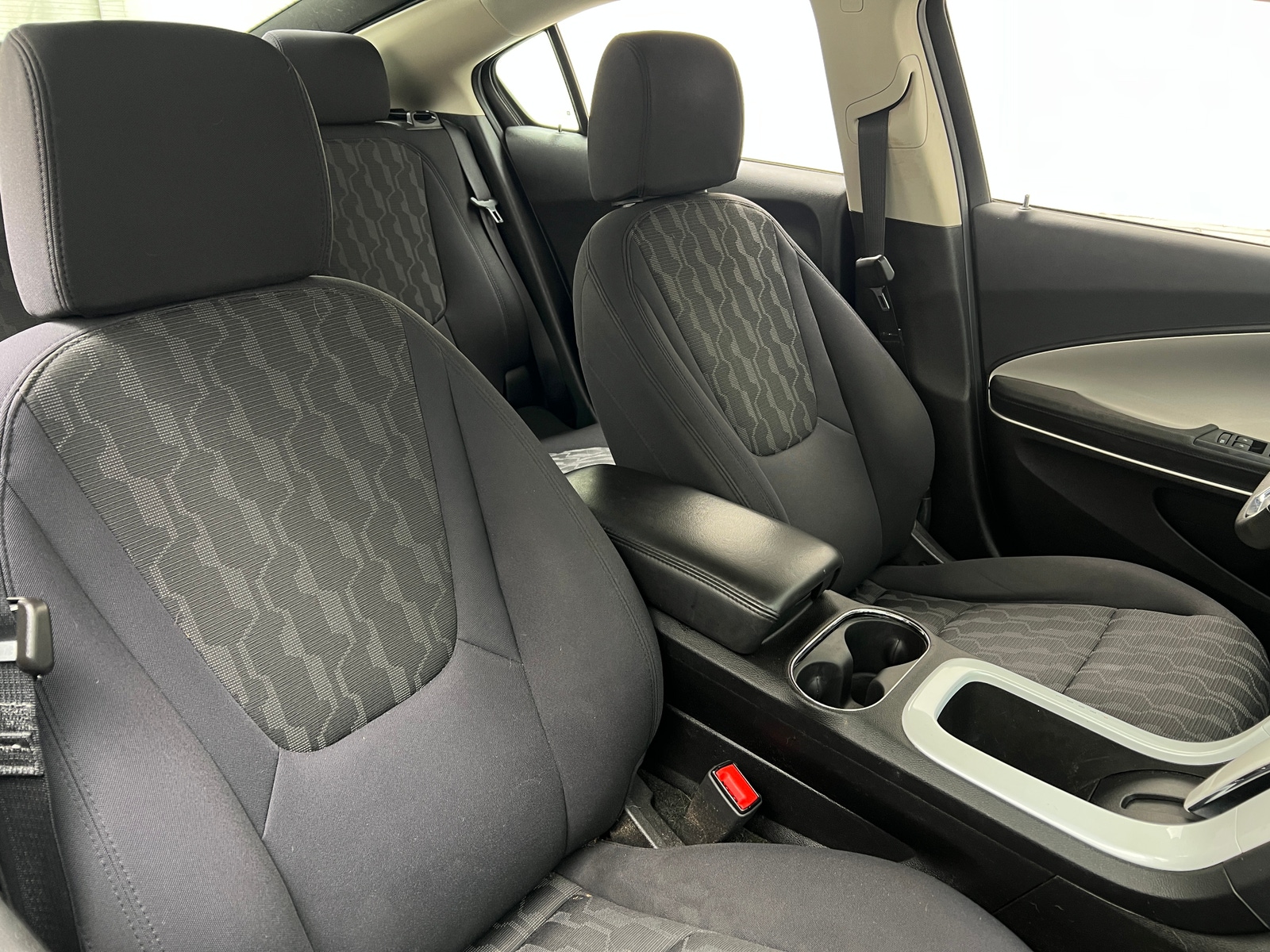 Thumbnail: 2013 Chevrolet Volt - 2