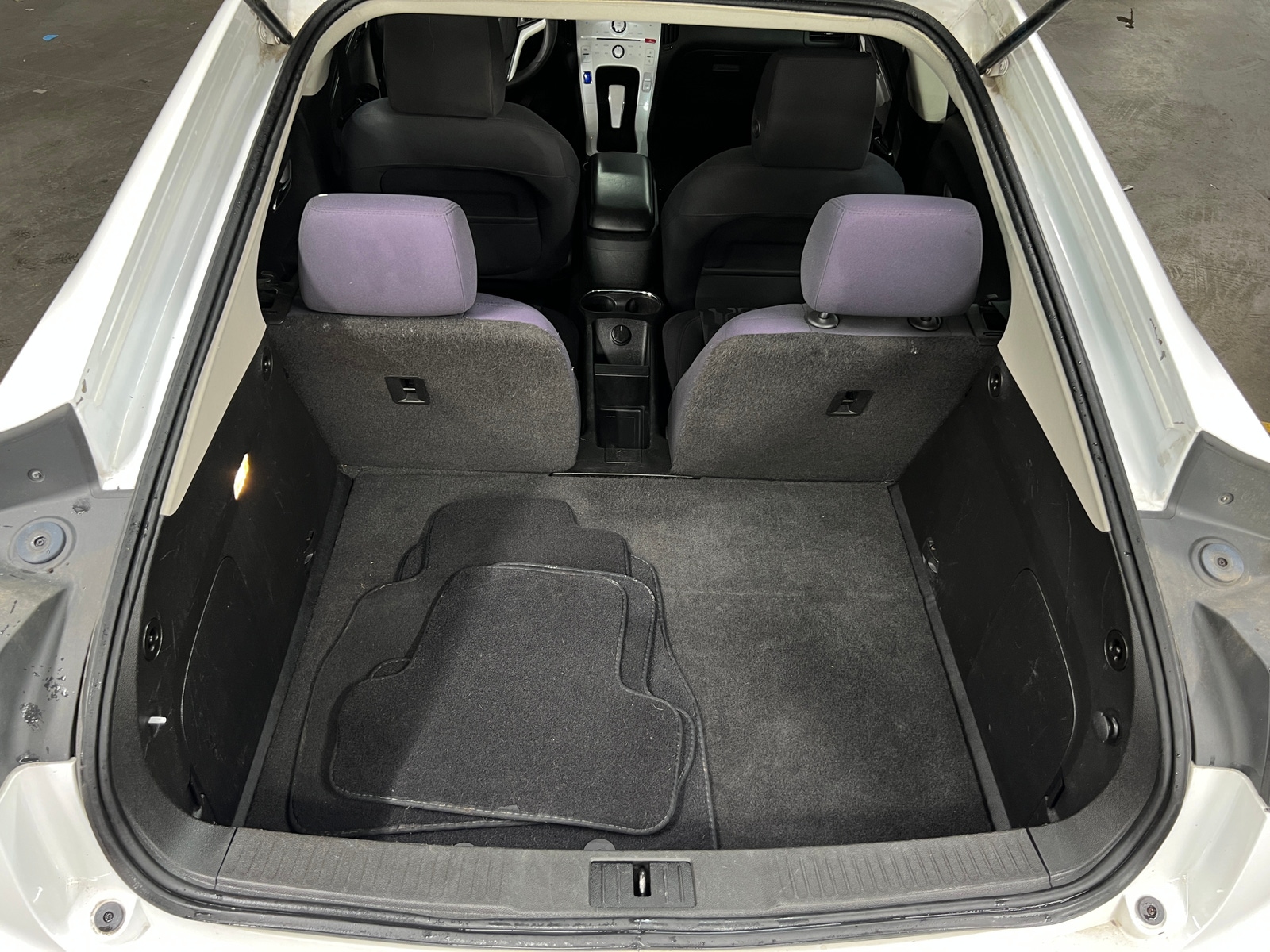 Thumbnail: 2013 Chevrolet Volt - 7