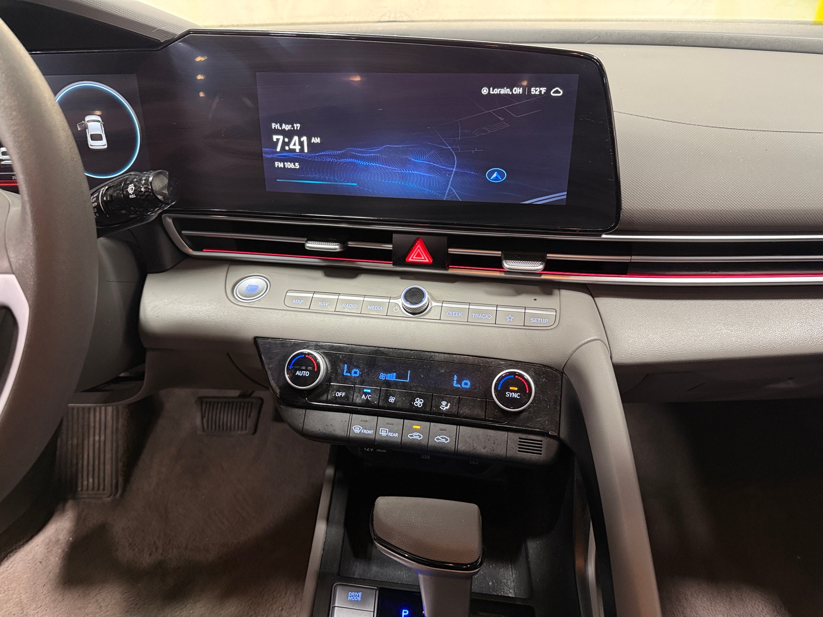 Thumbnail: 2024 Hyundai Elantra - 4