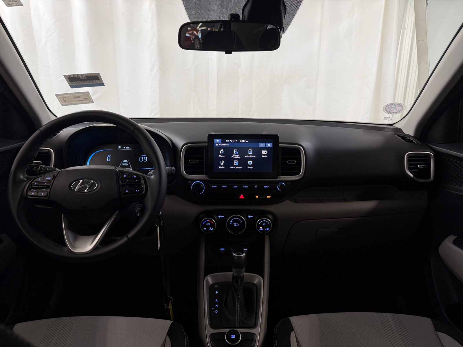 Thumbnail: 2023 Hyundai Venue - 3