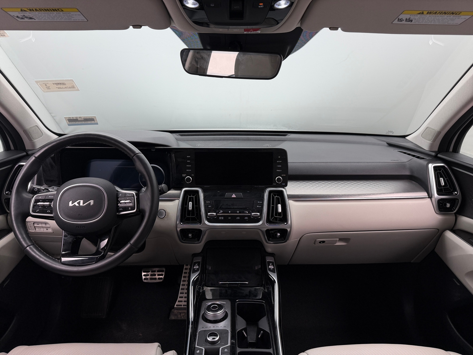 Thumbnail: 2023 Kia Sorento - 2