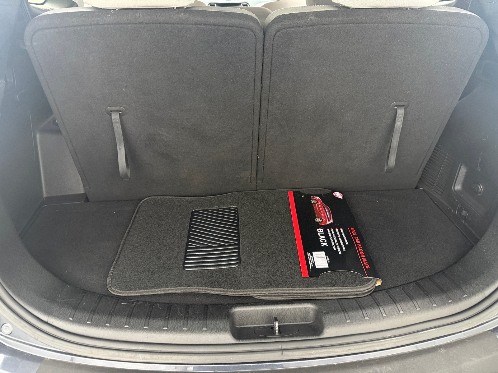 Thumbnail: 2017 Hyundai Santa Fe - 7