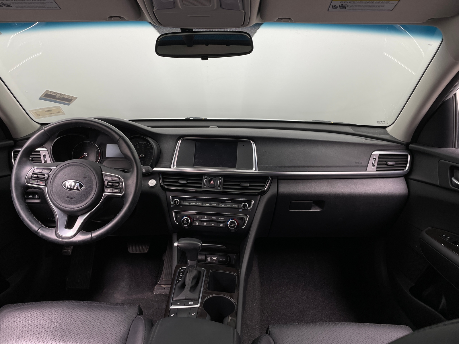 Thumbnail: 2017 Kia Optima - 2