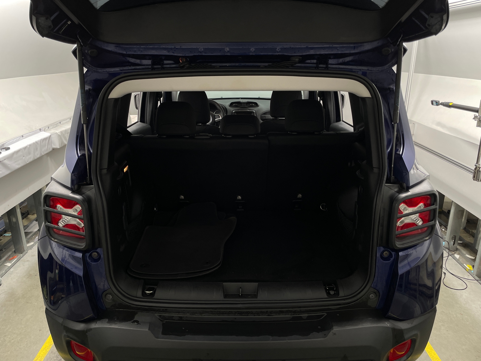 Thumbnail: 2020 Jeep Renegade - 7