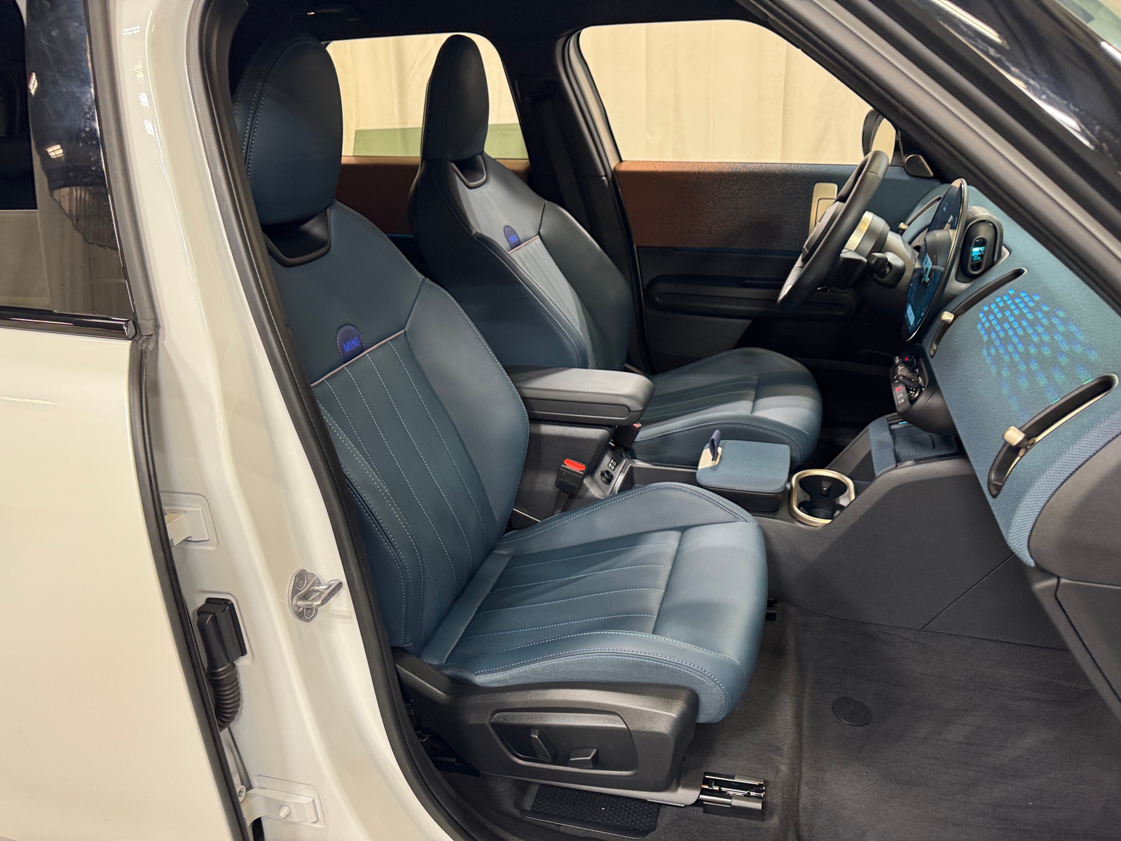 Thumbnail: 2025 MINI Cooper Countryman - 2