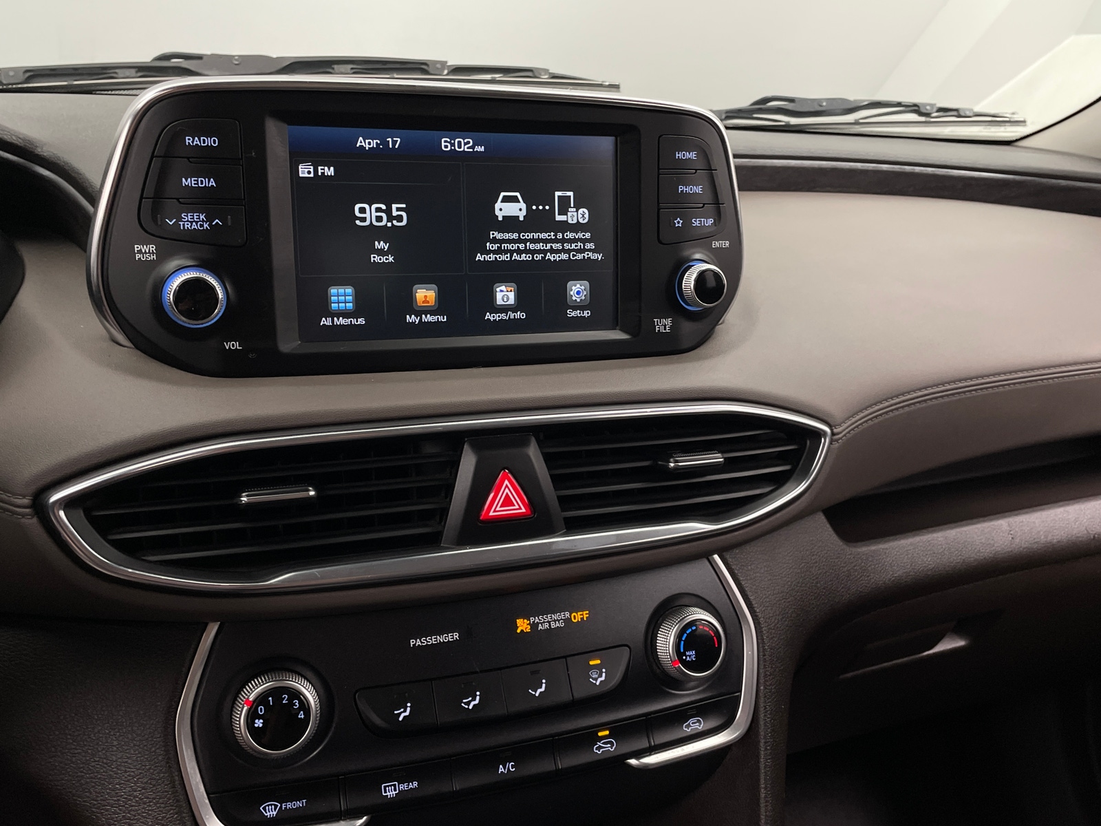 Thumbnail: 2020 Hyundai Santa Fe - 4