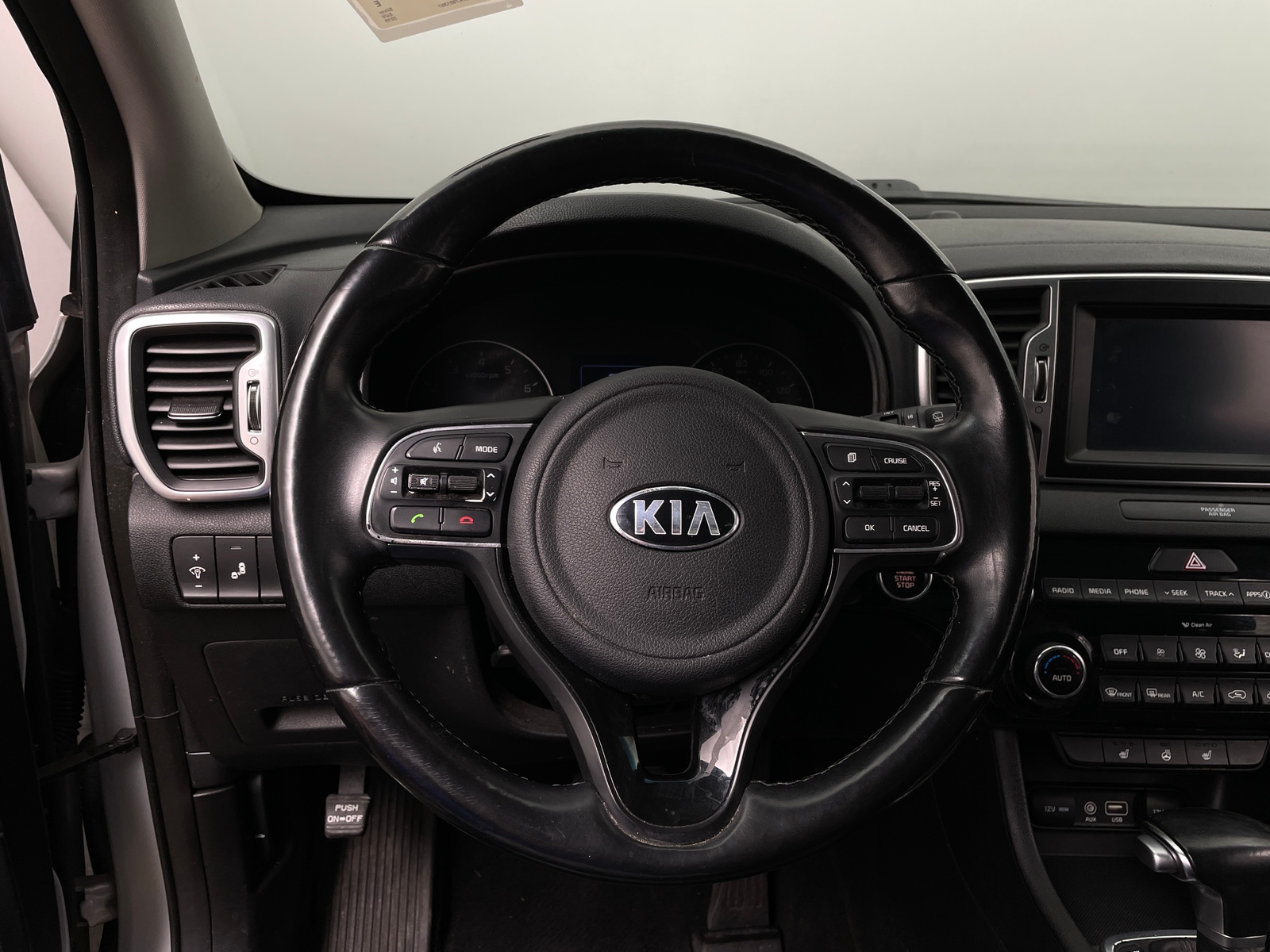 Thumbnail: 2019 Kia Sportage - 4