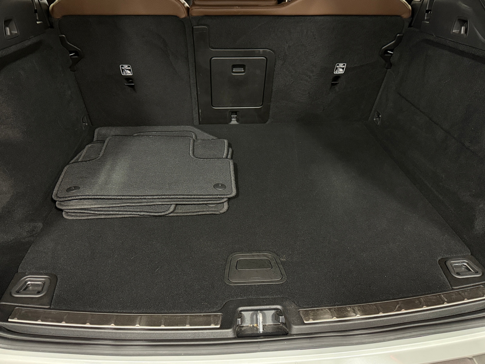 Thumbnail: 2023 Volvo XC60 - 6