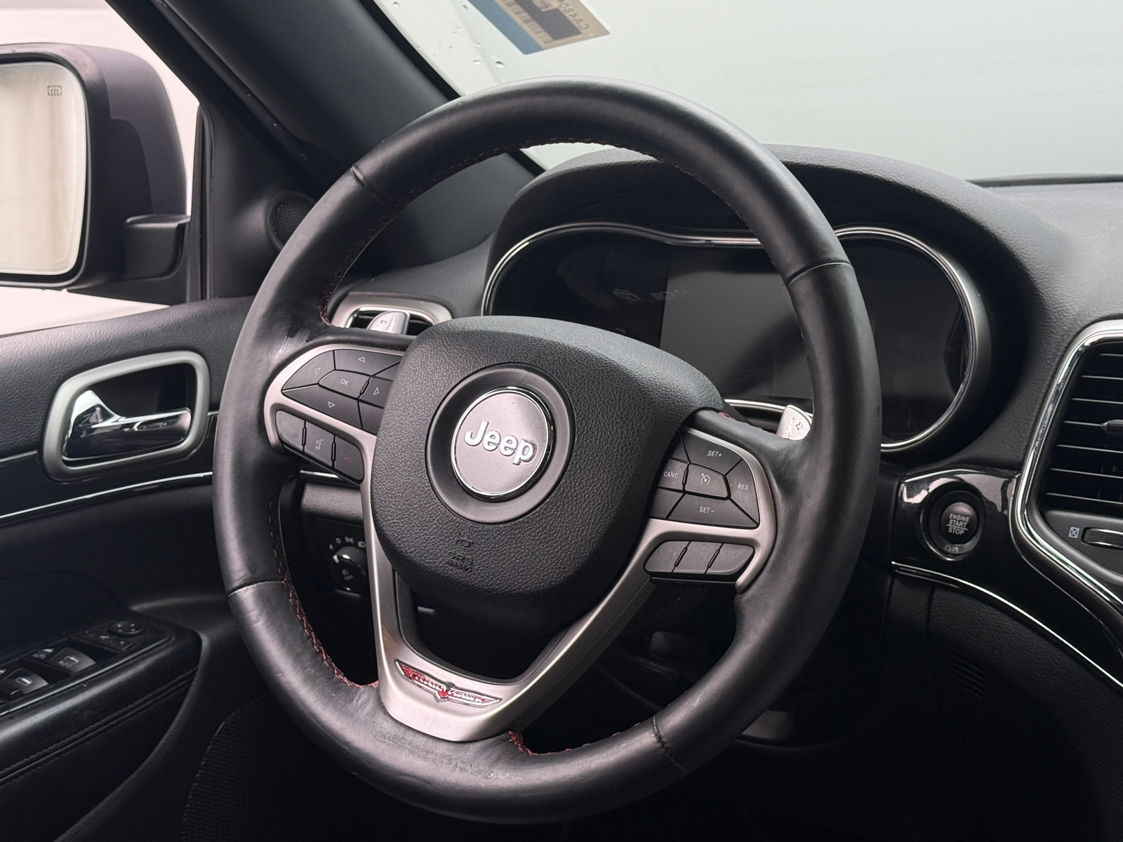 Thumbnail: 2018 Jeep Grand Cherokee - 4