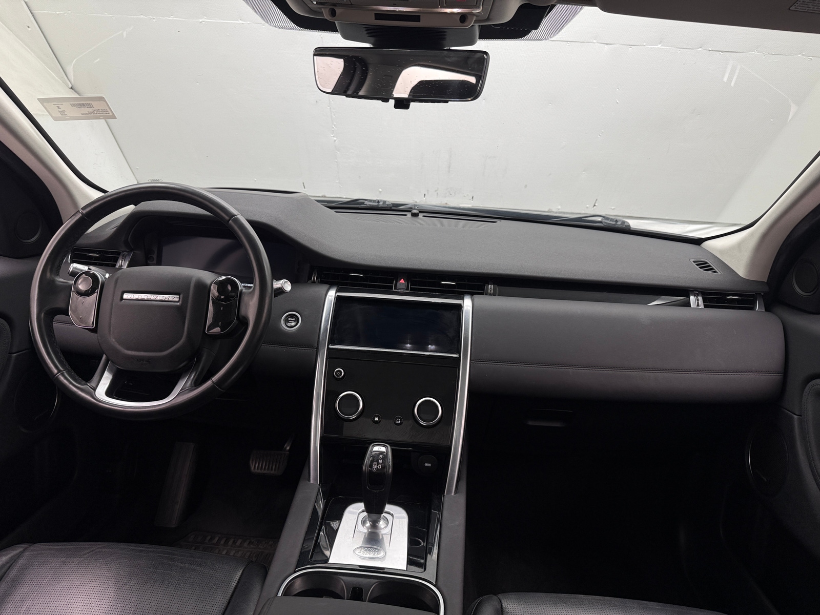 Thumbnail: 2020 Land Rover Discovery Sport - 2
