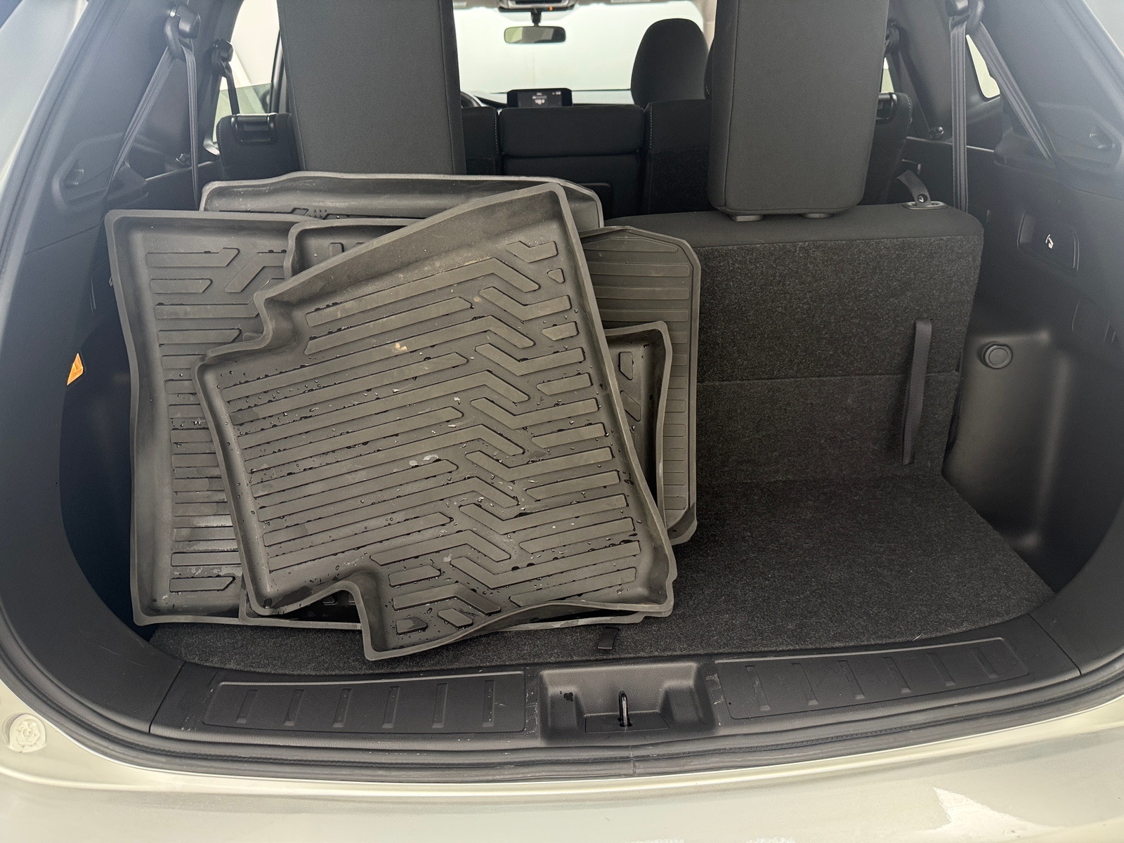 Thumbnail: 2024 Mitsubishi Outlander - 7