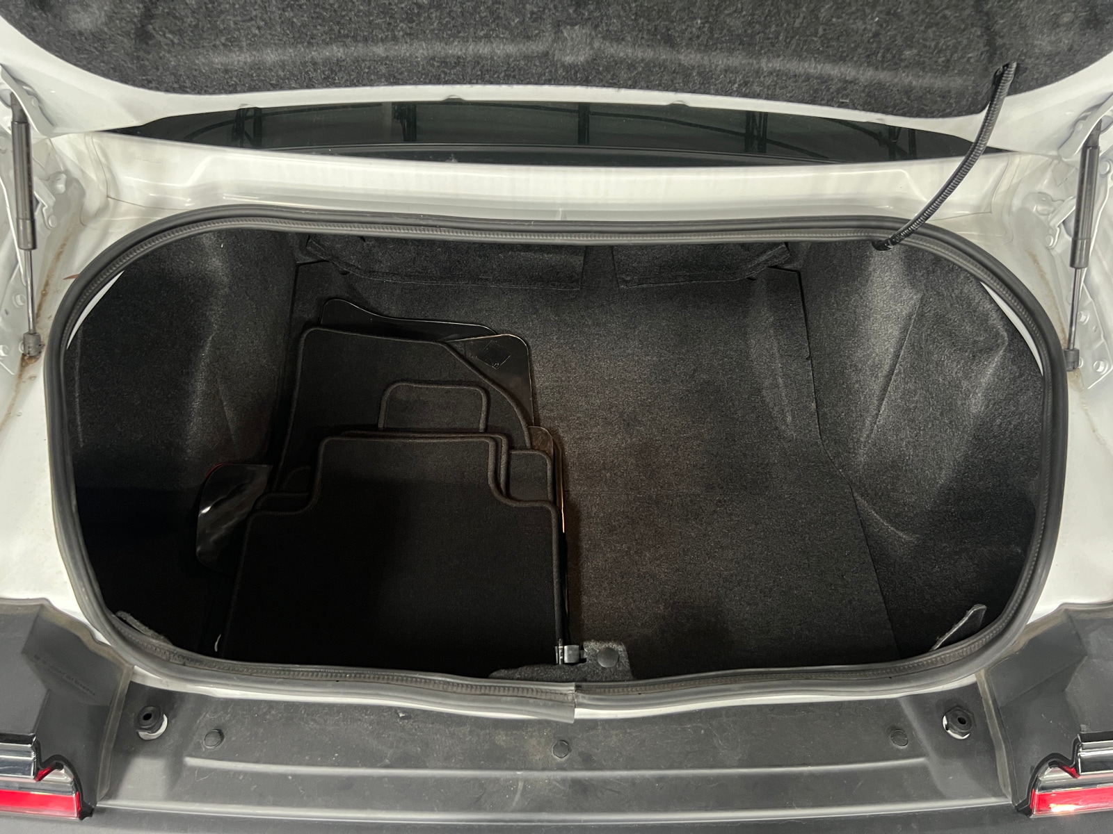 Thumbnail: 2015 Dodge Challenger - 7