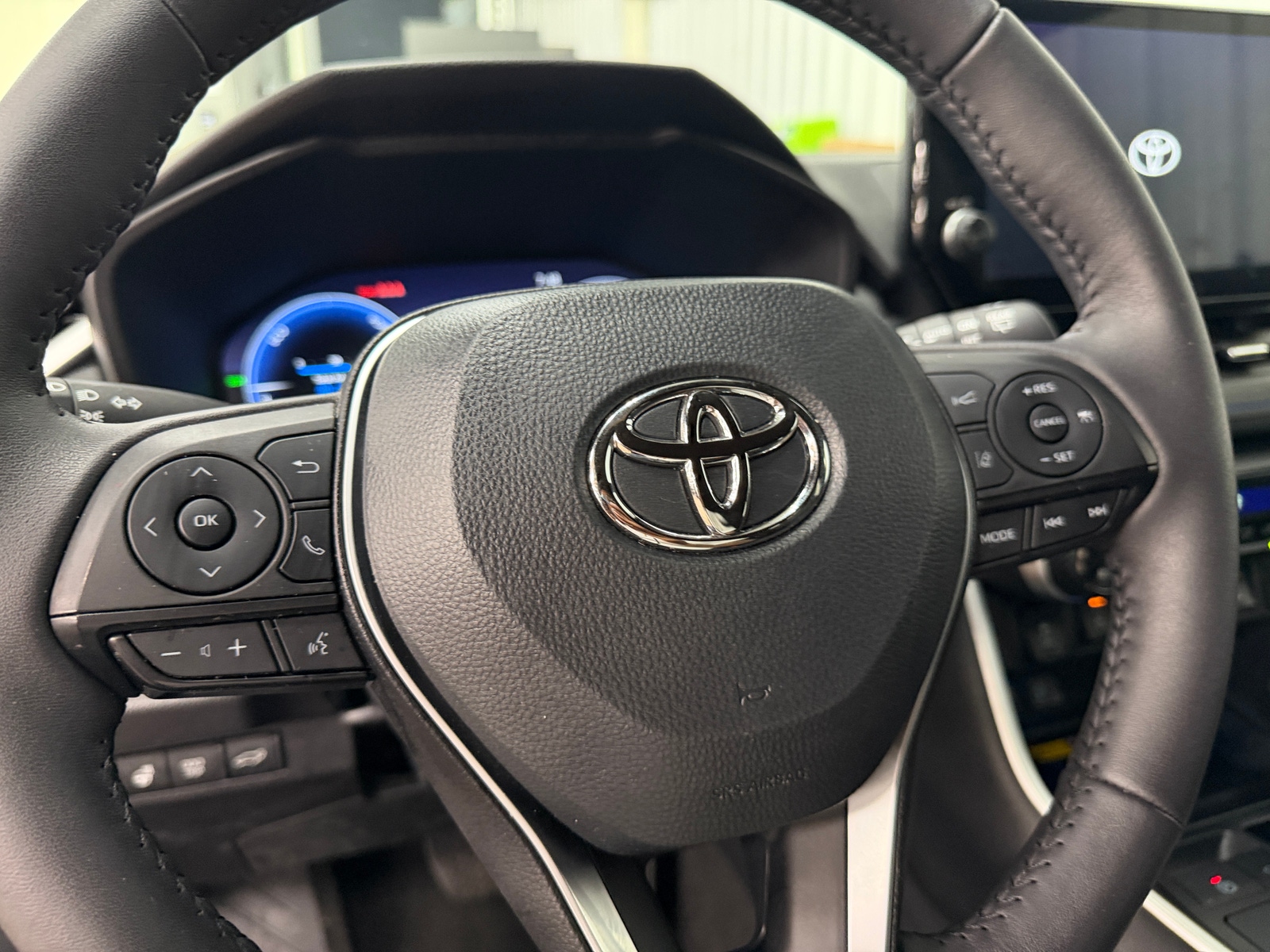 Thumbnail: 2024 Toyota RAV4 - 4