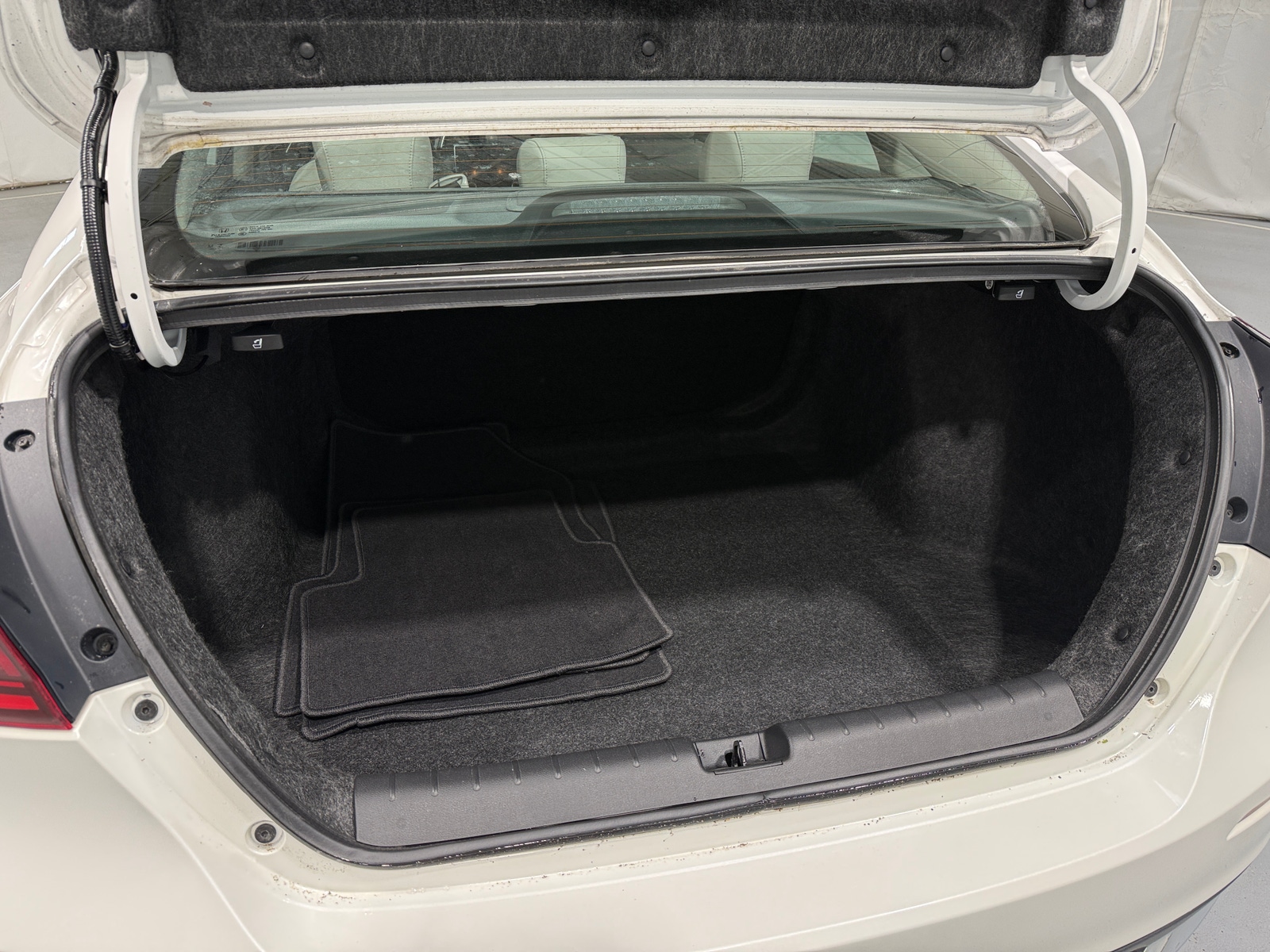 Thumbnail: 2019 Honda Insight - 6