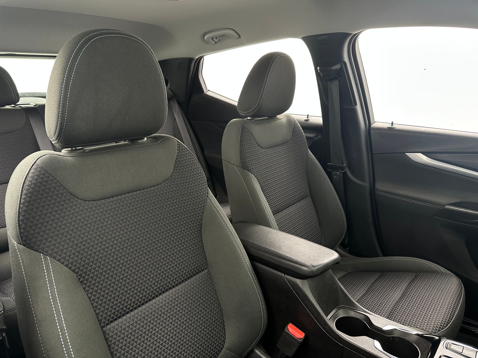 Thumbnail: 2023 Chevrolet Bolt EUV - 2