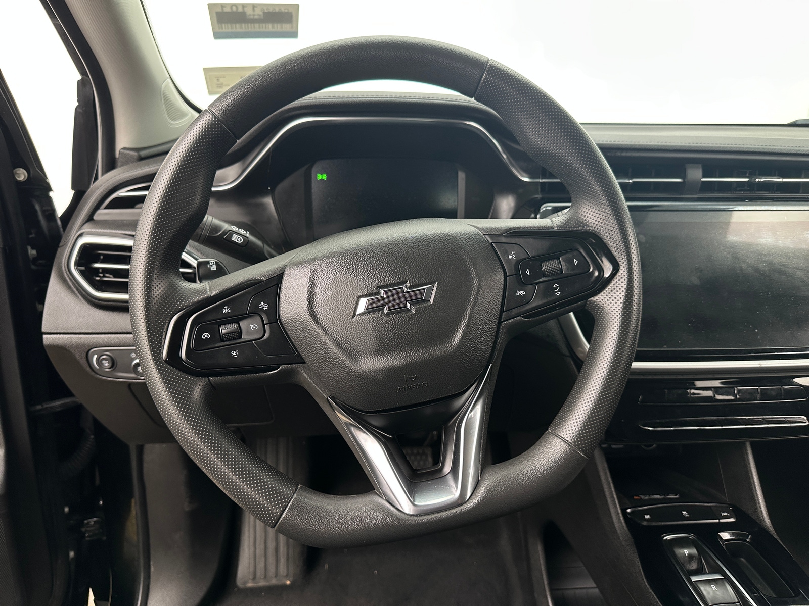 Thumbnail: 2023 Chevrolet Bolt EUV - 5