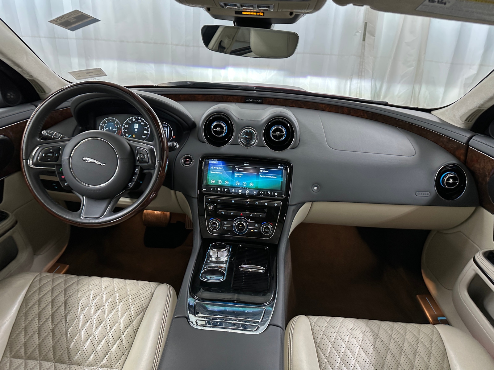 Thumbnail: 2019 Jaguar XJ - 2