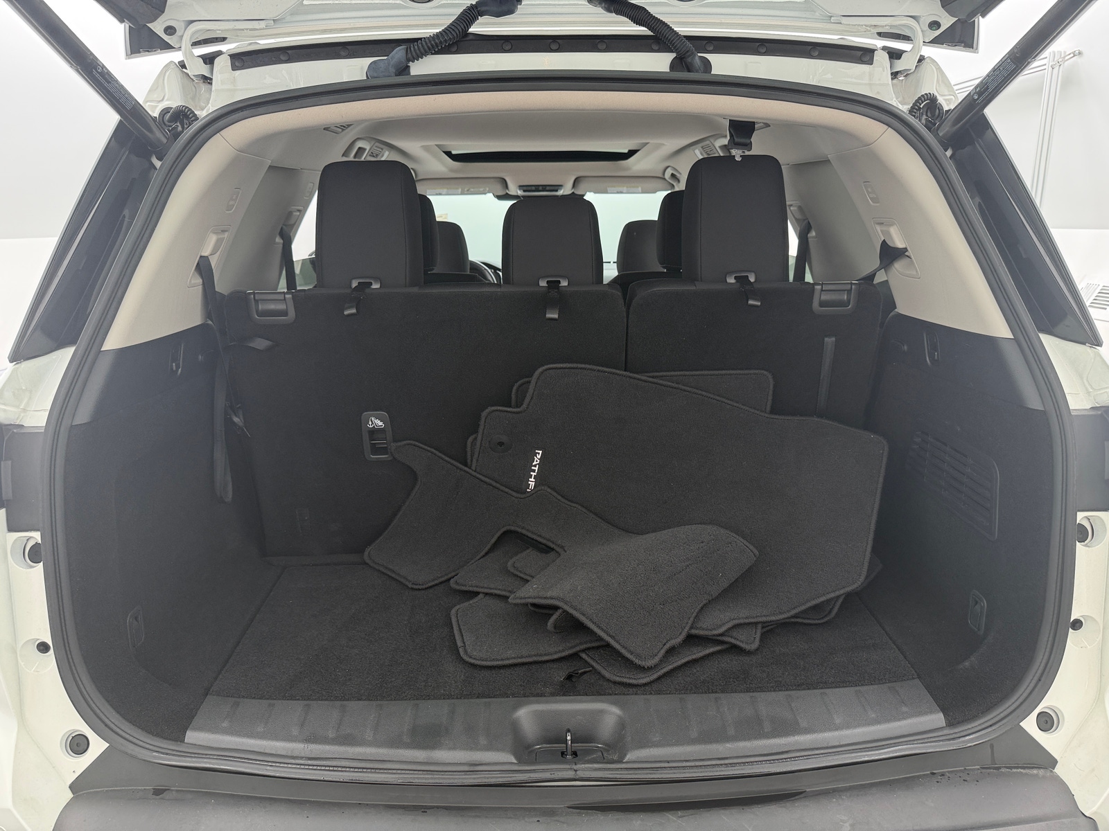 Thumbnail: 2024 Nissan Pathfinder - 7