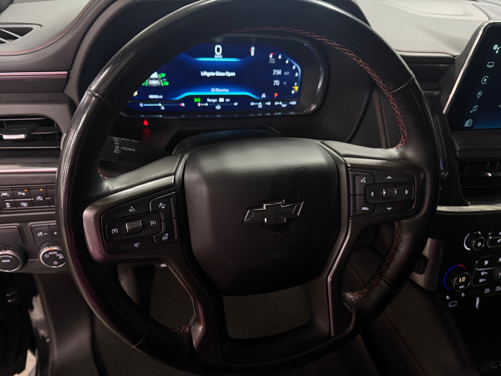 Thumbnail: 2024 Chevrolet Tahoe - 4
