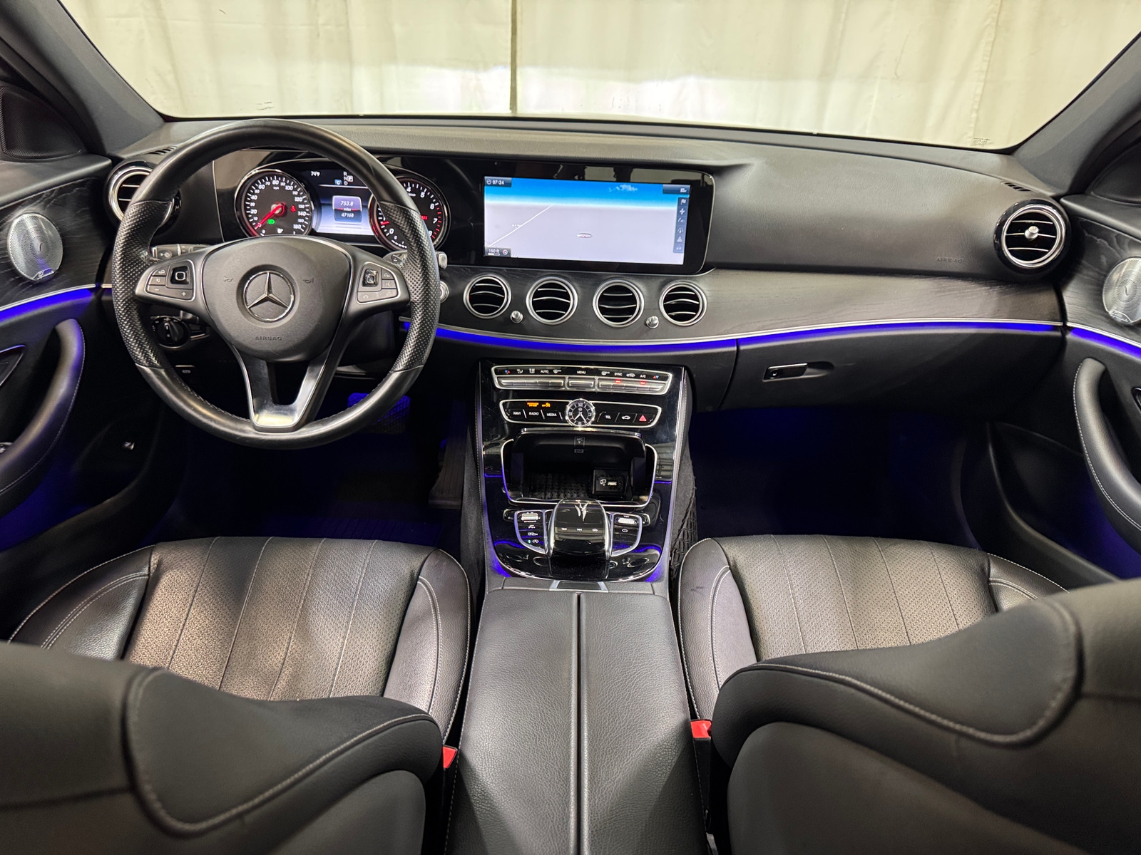 Thumbnail: 2017 Mercedes-Benz E-Class - 2