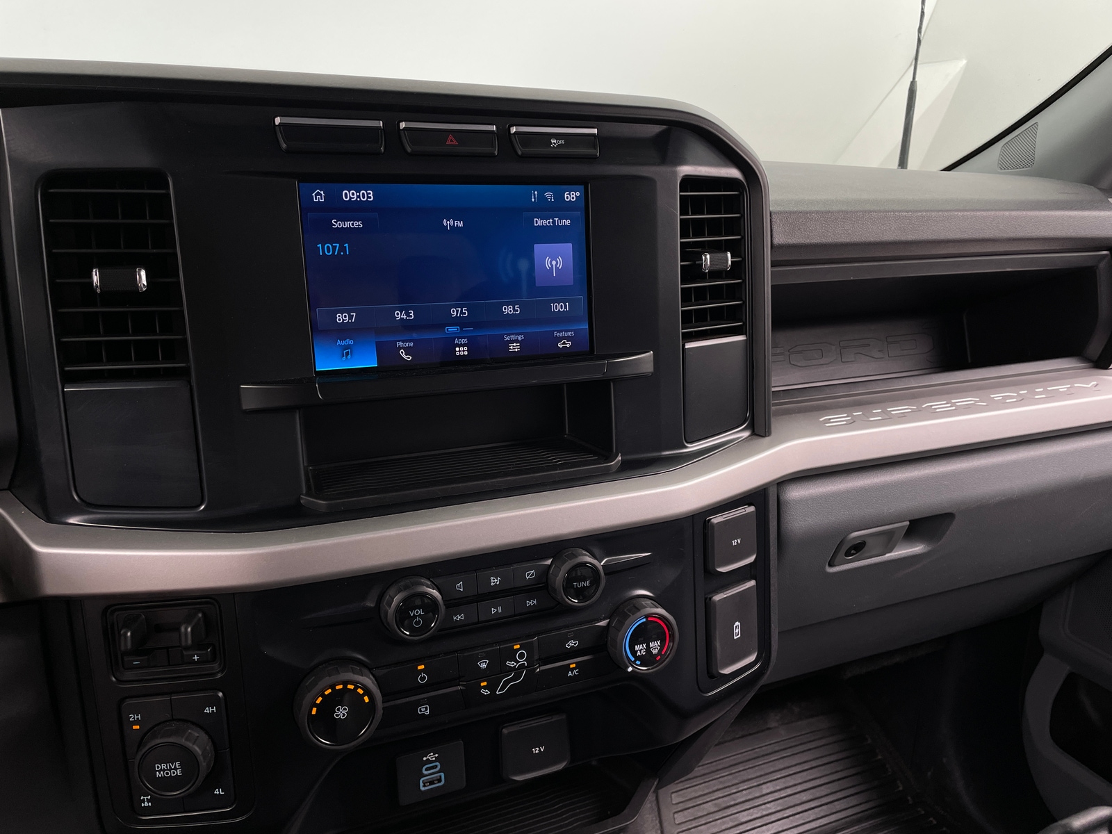 Thumbnail: 2024 Ford Econoline - 4