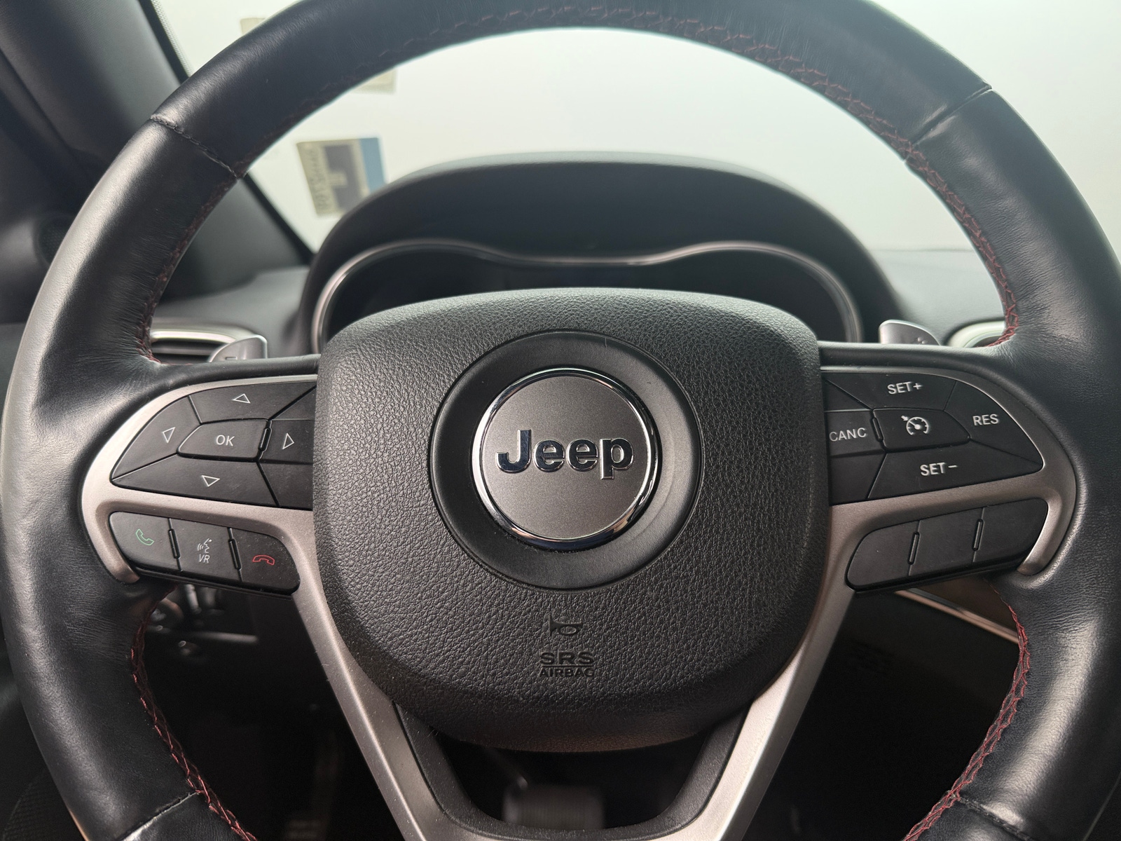 Thumbnail: 2017 Jeep Grand Cherokee - 4