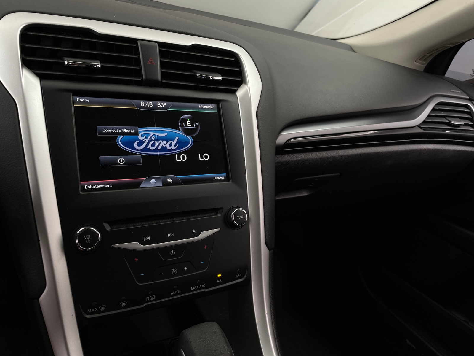 Thumbnail: 2014 Ford Fusion - 4